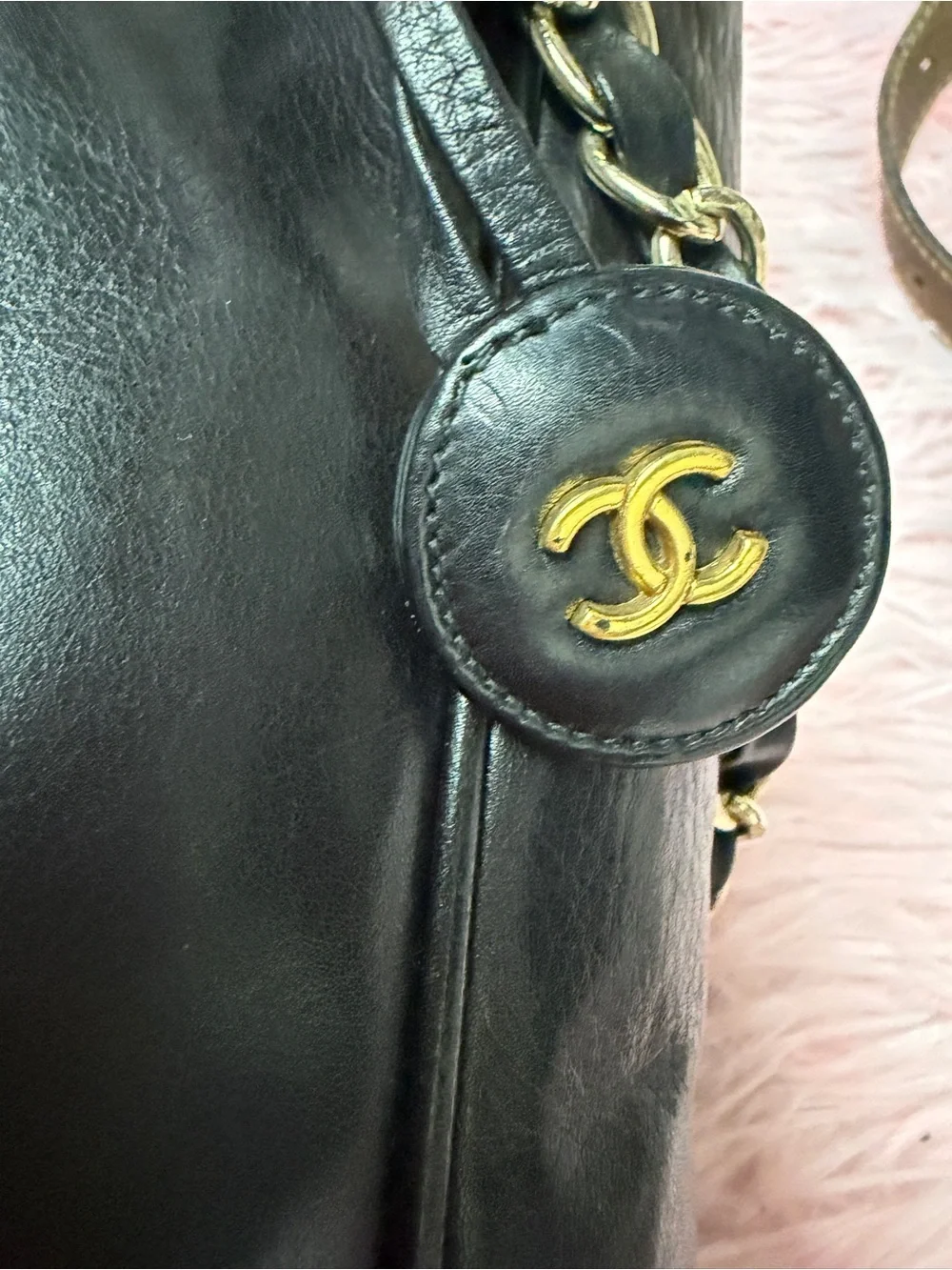 CHANEL classic black